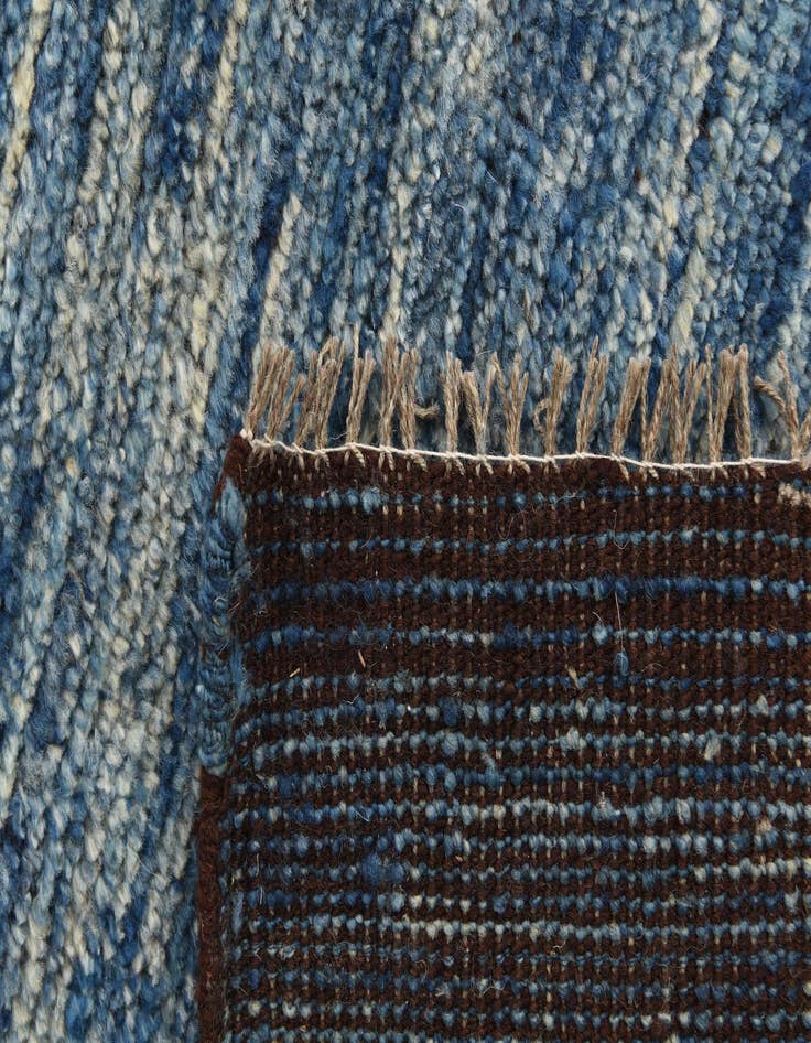 Detail image of 5' 5 x 8'  Hand Knotted Darya Wool Rug