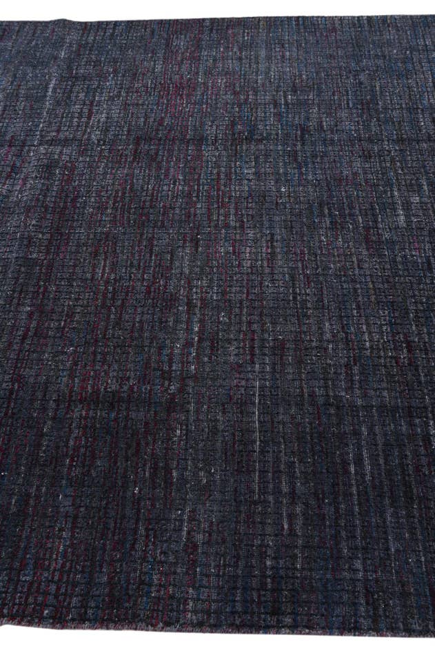 Detail image of 6' 5 x 10' Hand Knotted Darya Wool Rug