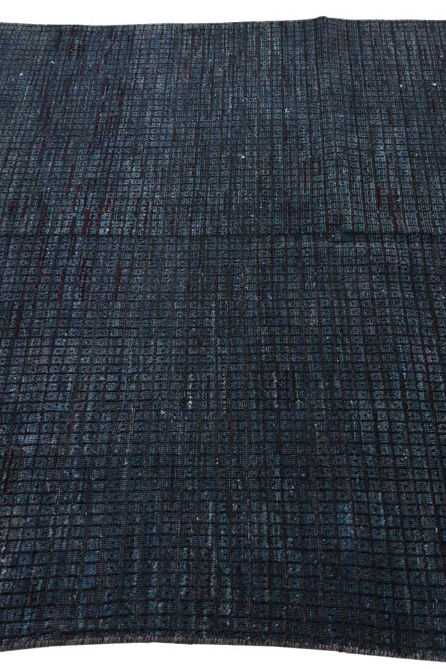 Detail image of 5' 3 x 8' Hand Knotted Darya Wool Rug