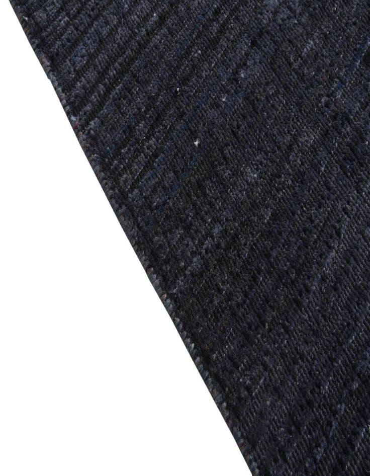 Detail image of 5' 5 x 8'  Hand Knotted Darya Wool Rug