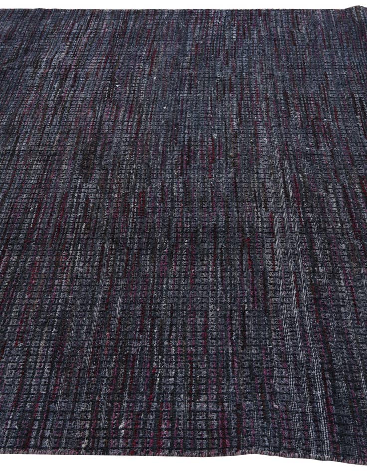 Detail image of 6' 5 x 9' 4  Hand Knotted Darya Wool Rug