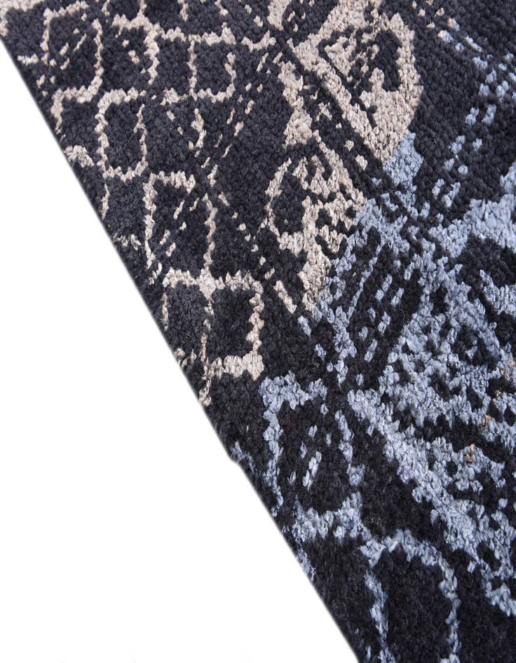 Detail image of 5' 1 x 8' 1  Hand Knotted Darya Rug