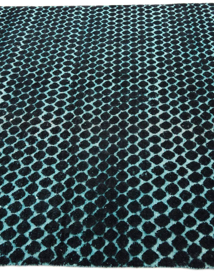 Detail image of 6' 6 x 10'  Hand Knotted Darya Wool Rug