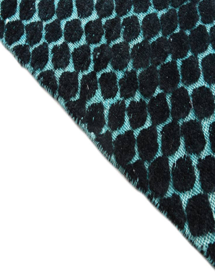 Detail image of 6' 6 x 10'  Hand Knotted Darya Wool Rug