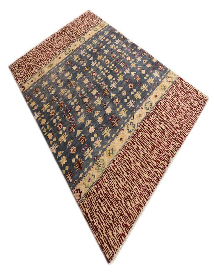 Detail image of 5' 6 x 8' 3  Hand Knotted Darya Rug