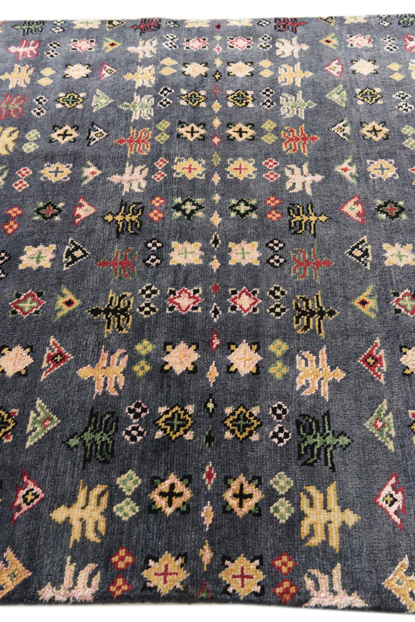 5' 4 x 8' 5 Hand Knotted Darya Rug