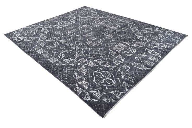 Detail image of 7' 10 x 9' 8 Hand Knotted Darya Rug