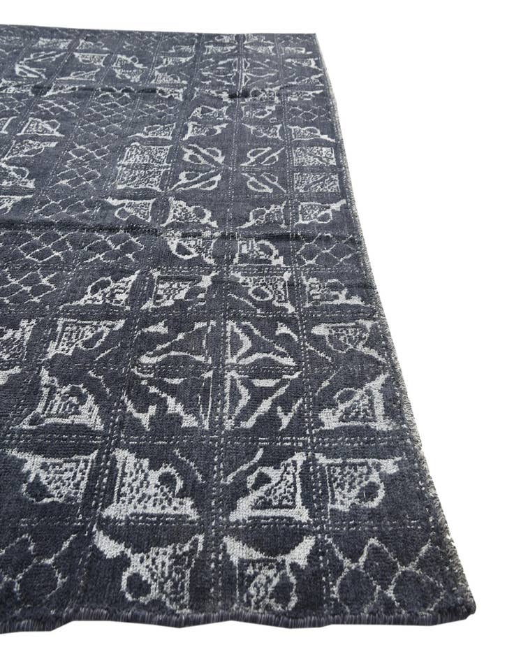 Detail image of 7' 10 x 9' 8  Hand Knotted Darya Rug