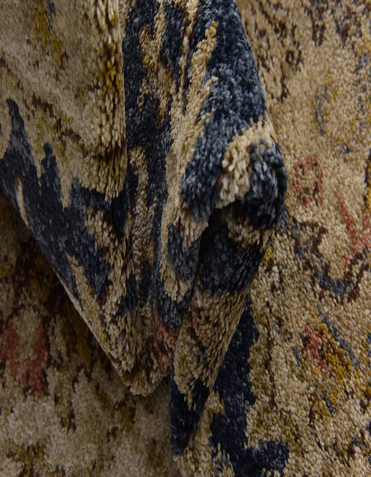 Detail image of 5' 3 x 7' 6 Eden Rug