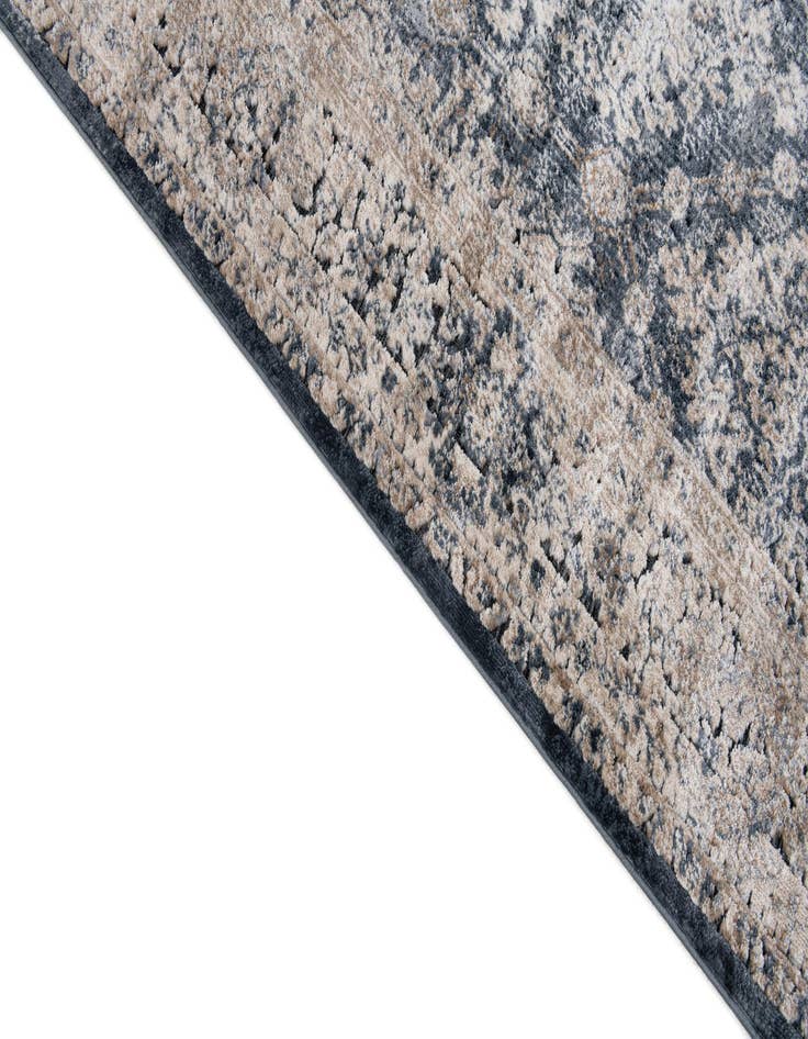 Detail image of 5' x 7' 7 Eliza Rug