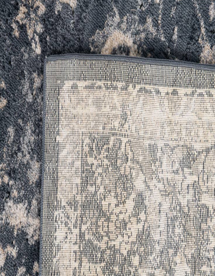 Detail image of 5' x 7' 8 Eliza Rug