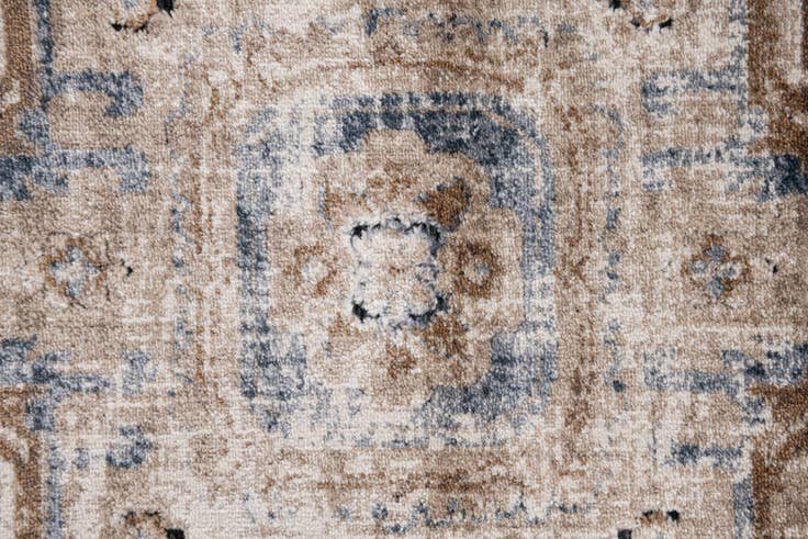 Detail image of 5' x 7' 6 Eliza Rug
