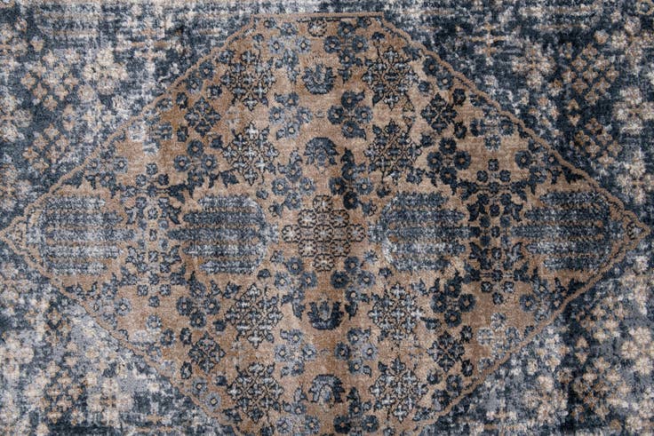 Detail image of 5' x 7' 6 Eliza Rug