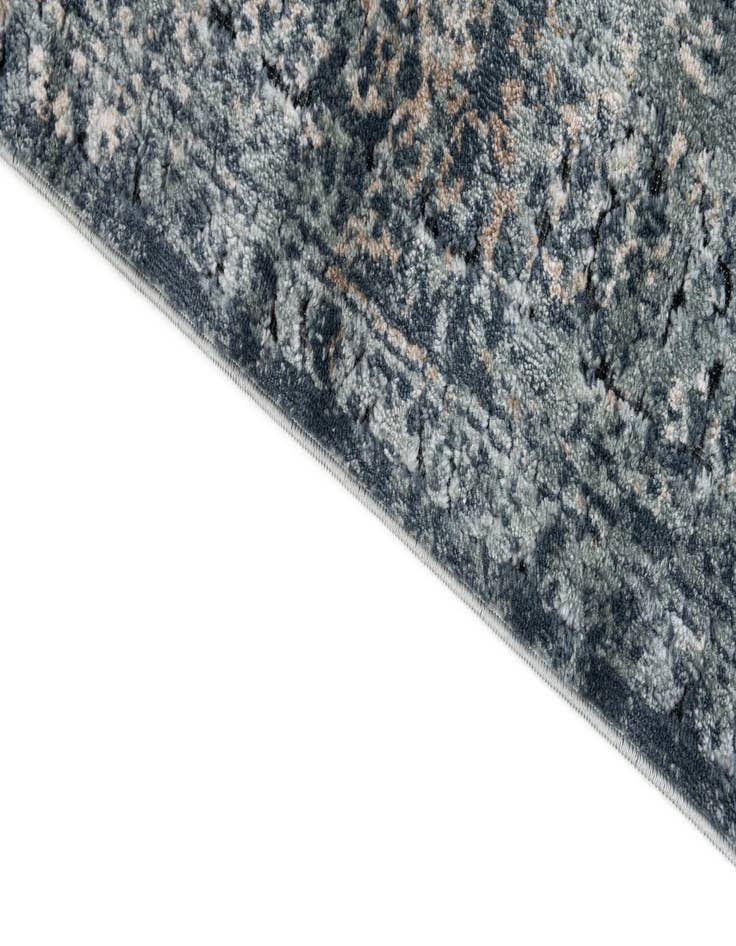 Detail image of 5' x 7' 7 Eliza Rug