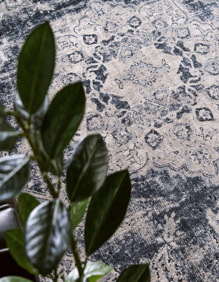 Detail image of 2' x 3' Eliza Rug