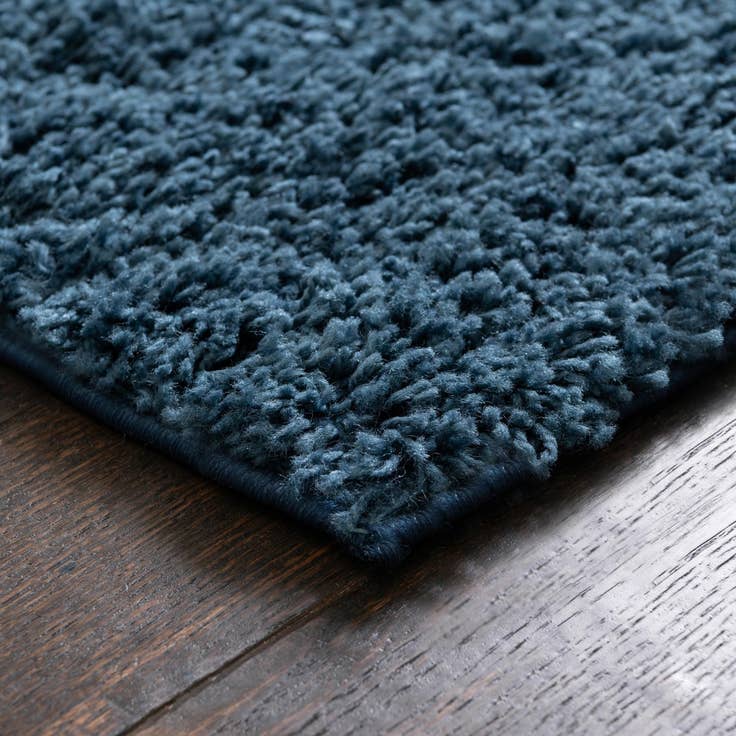 Detail image of 7' x 10' Everyday Shag Rug