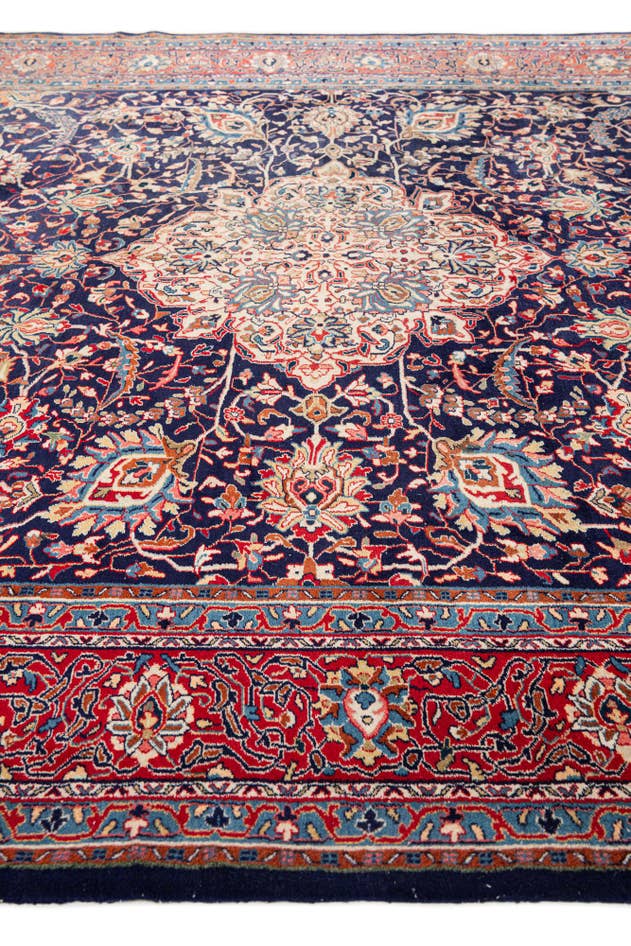 Detail image of 8' 5 x 10' 9 Hand Knotted Farahan Persian Wool Rug