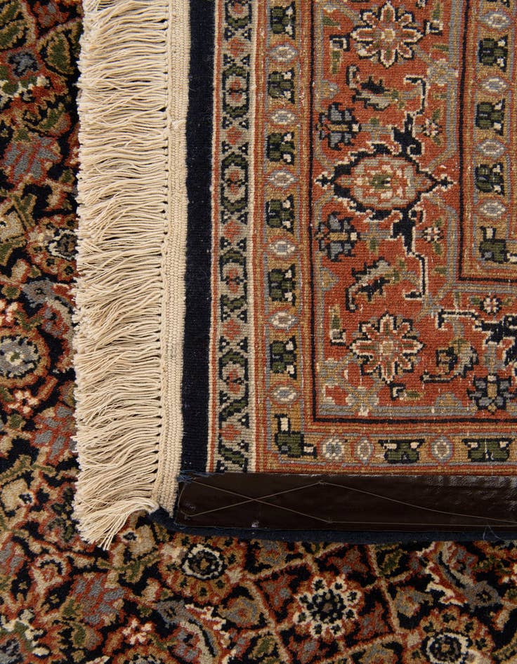Detail image of 4' 7 x 6' 10  Hand Knotted Farahan Oriental Wool Rug