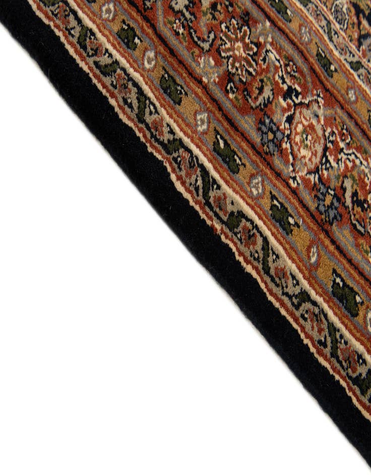 Detail image of 4' 7 x 6' 10  Hand Knotted Farahan Oriental Wool Rug