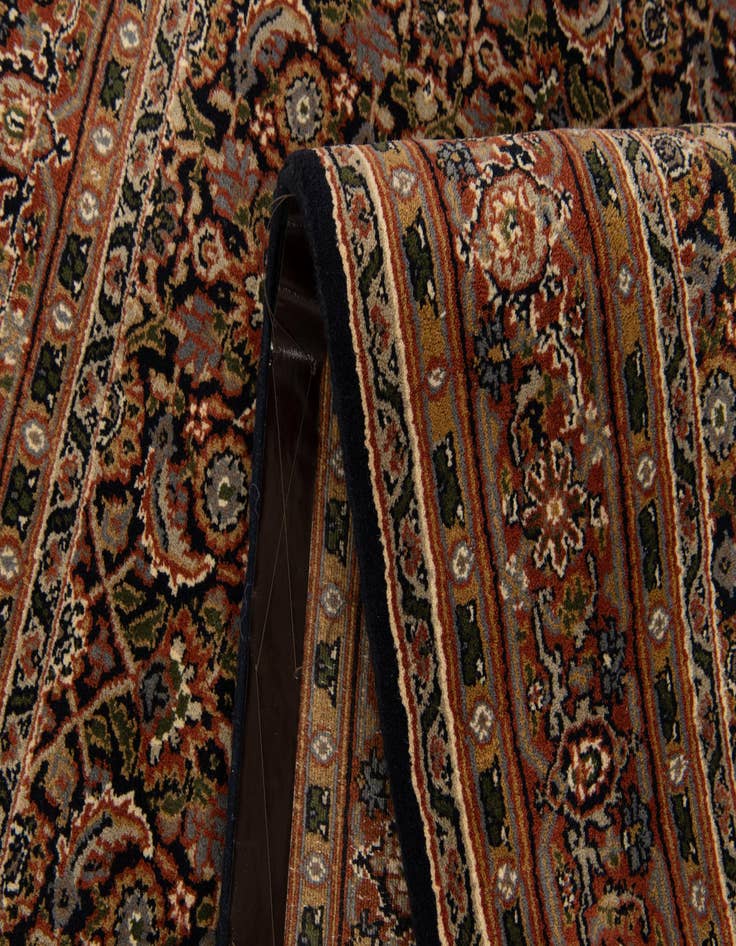 Detail image of 4' 7 x 6' 10  Hand Knotted Farahan Oriental Wool Rug