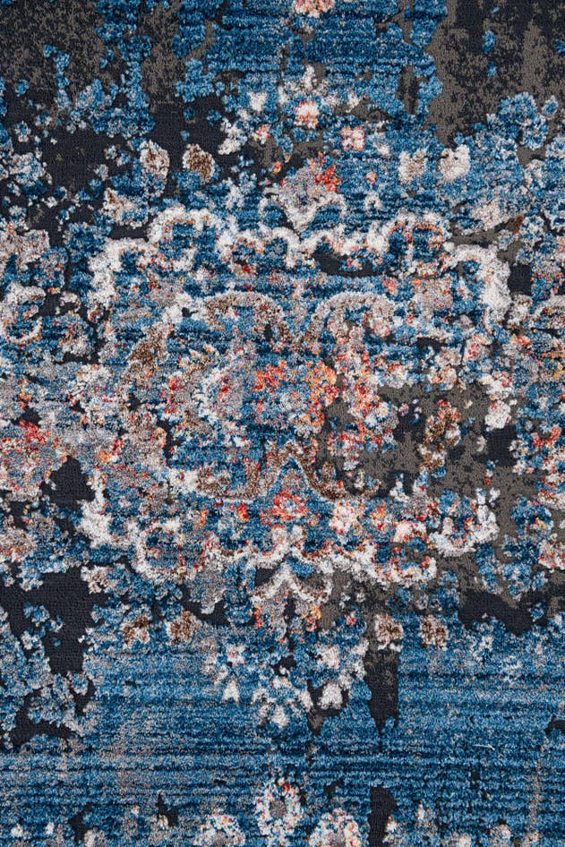 Detail image of 5' x 7' 8 Fleur Rug