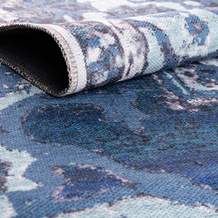 Detail image of 7' 10 x 11' Washable Francesca Rug