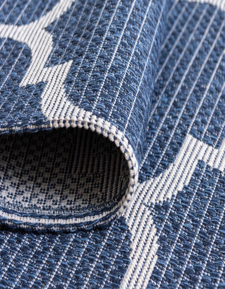 Detail image of 6' 4 x 9' Georgia Rug