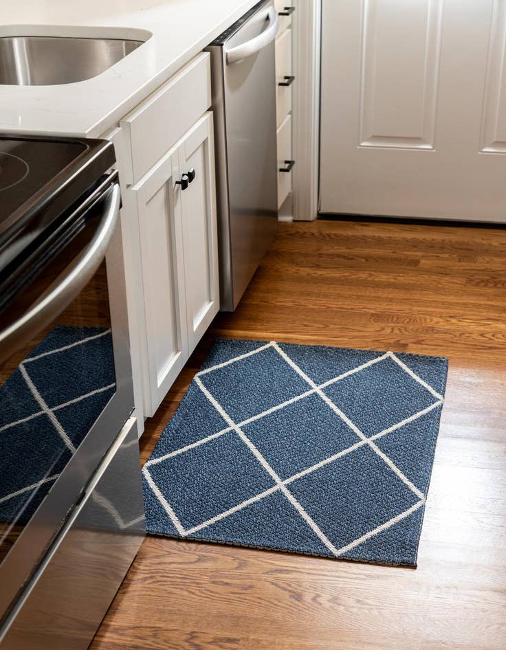 Detail image of 7' 5 x 10' Georgia Rug