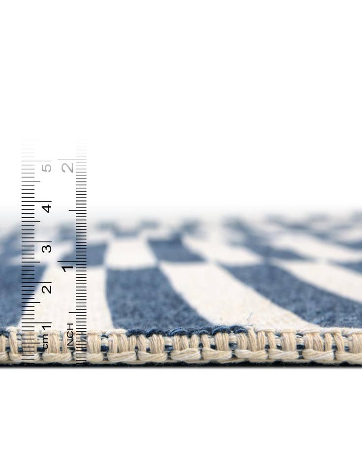 Detail image of 2' 2 x 3' Georgia Rug