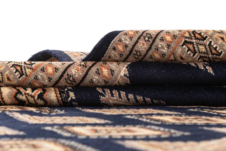 Detail image of 5' 9 x 7' 10 Hand Knotted Gharajeh Oriental Wool Rug