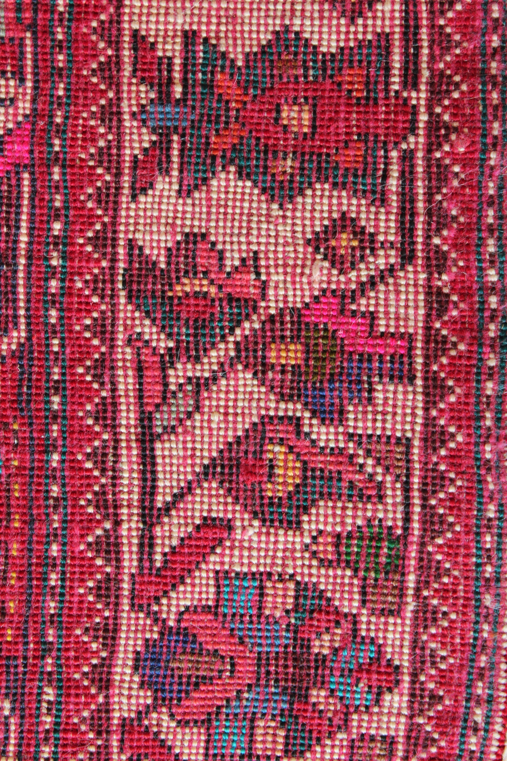 6' 11 x 10' 6 Hand Knotted Ghashghaei Persian Wool Rug