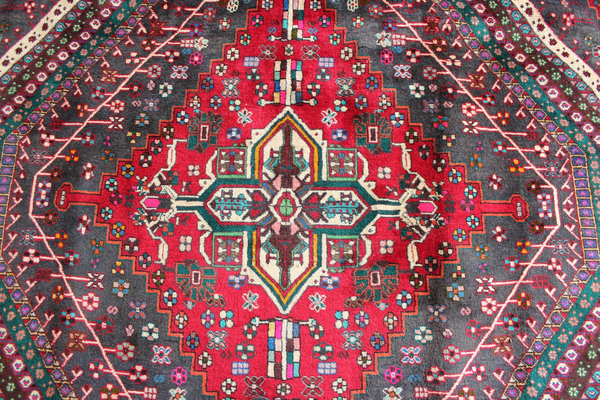 6' 11 x 10' 6 Hand Knotted Ghashghaei Persian Wool Rug