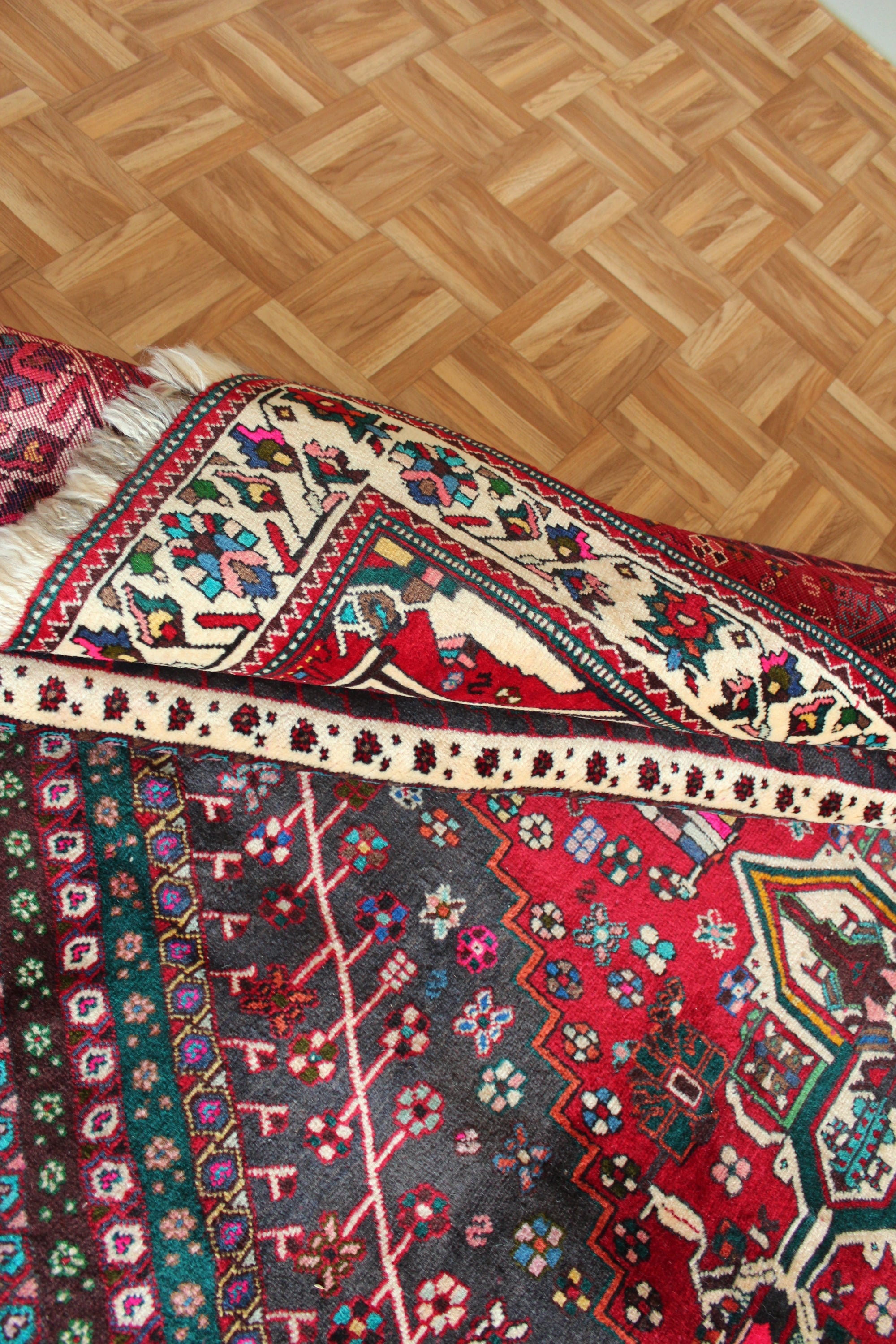 6' 11 x 10' 6 Hand Knotted Ghashghaei Persian Wool Rug