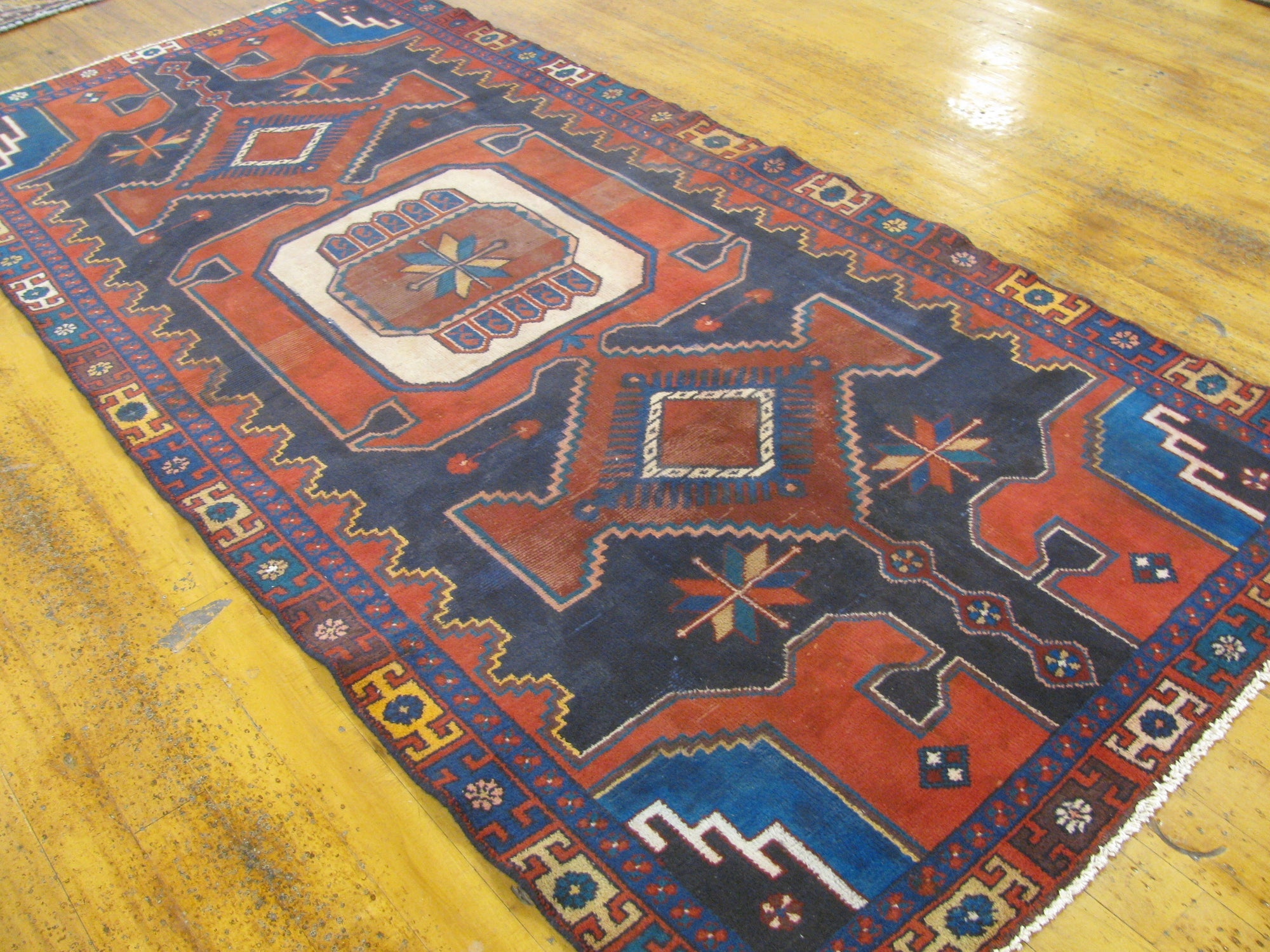 Detail image 3 of 21: 4' 3 x 9' 3 Hand Knotted Hamedan Persian Wool Rug