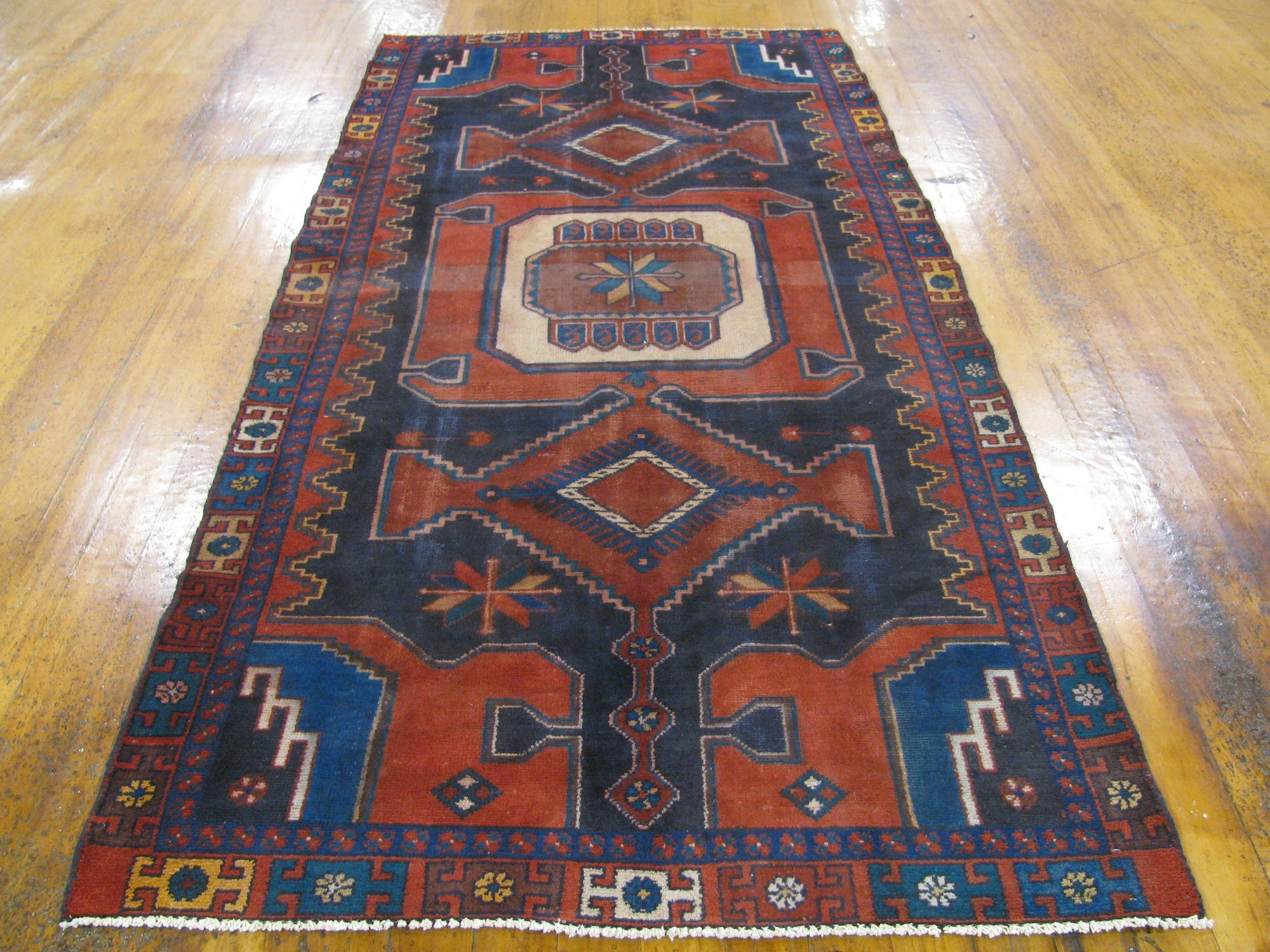 Detail image 4 of 21: 4' 3 x 9' 3 Hand Knotted Hamedan Persian Wool Rug