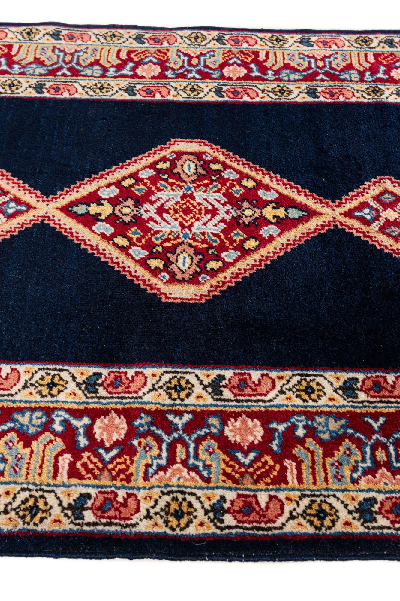 2' 10 x 5' Hand Knotted Hamedan Wool Rug
