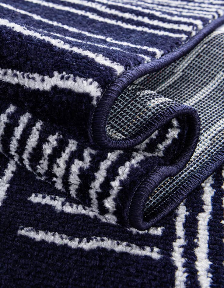 Detail image of 2' x 3' Hanahan Rug