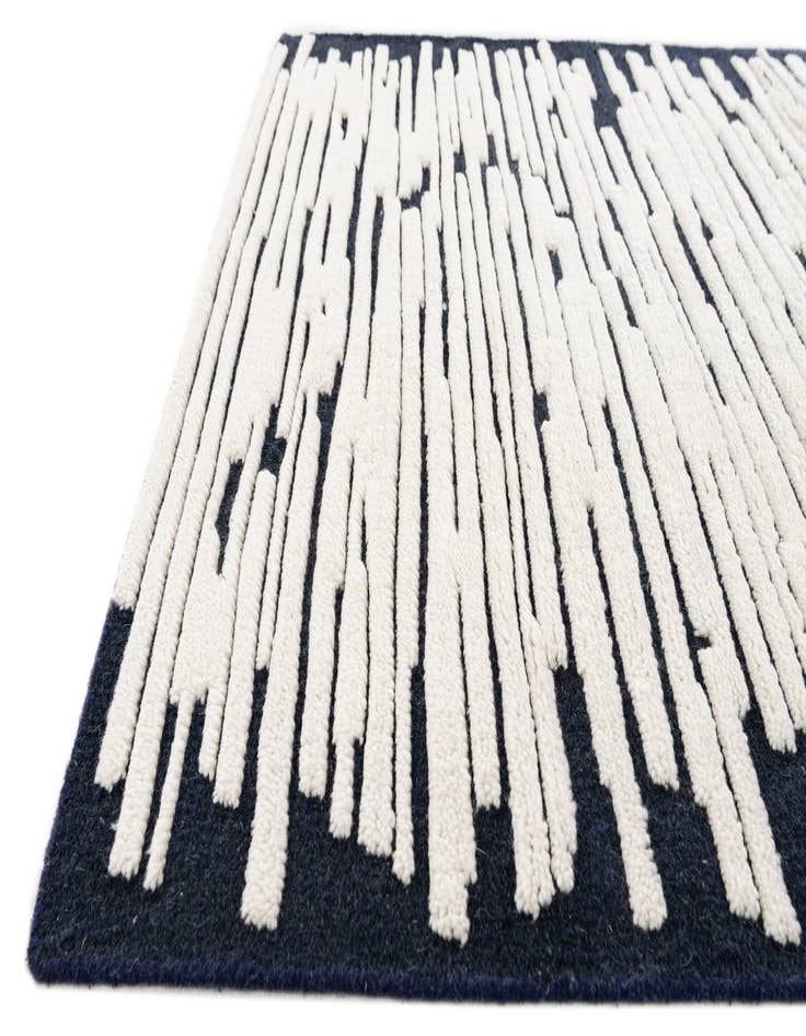 Detail image of 4' x 6' Hand Woven Hand Woven Rug