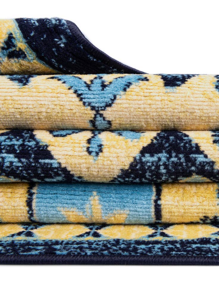 Detail image of 7' x 10' Heris Rug