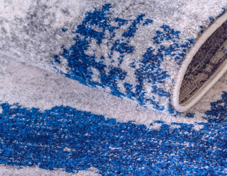 Detail image of 8' x 10' Heritage Rug