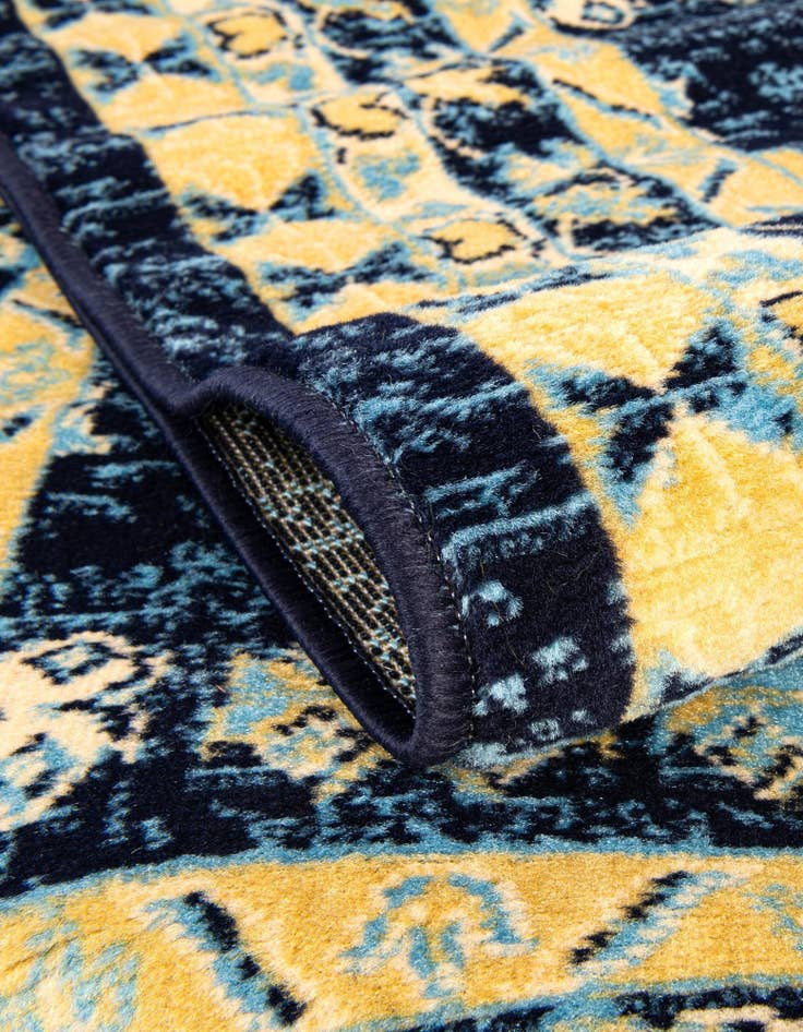 Detail image of 10' x 13' Heriz Design Rug