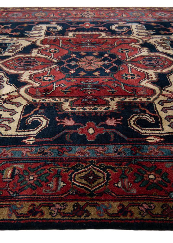 6' 7 x 9' 10 Hand Knotted Heriz Wool Rug