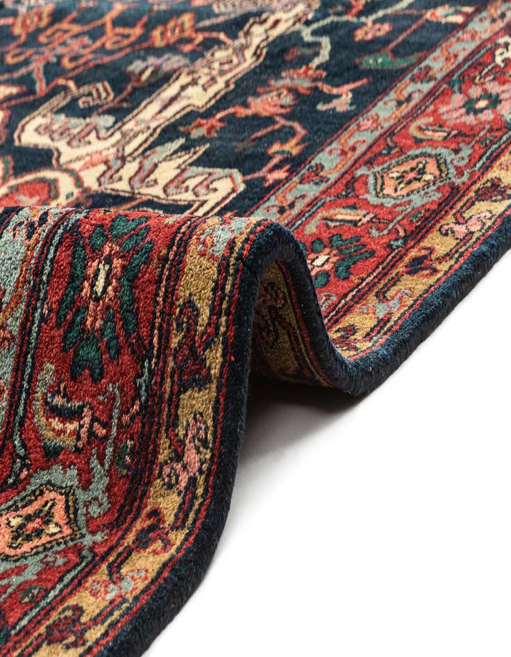 Detail image of 6' 7 x 9' 9 Hand Knotted Heriz Wool Rug