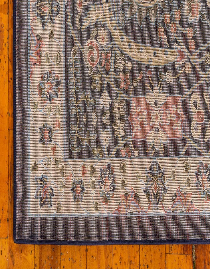 Detail image of 6' x 9' Isfahan Design Rug