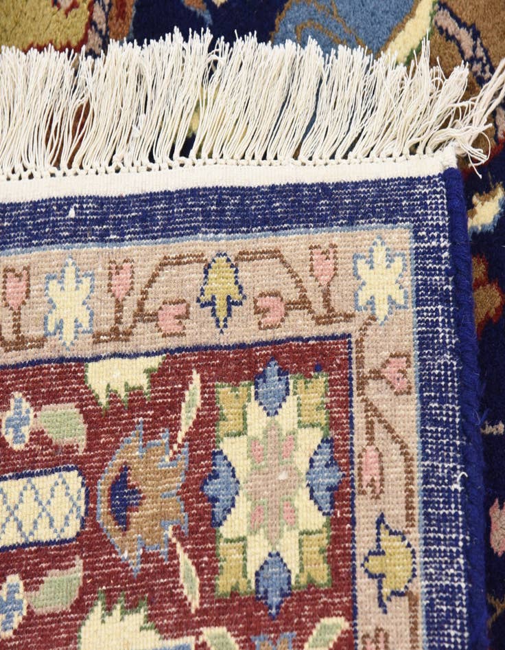 Detail image of 4' 6 x 6' 5 Hand Knotted Isfahan Oriental Wool Rug
