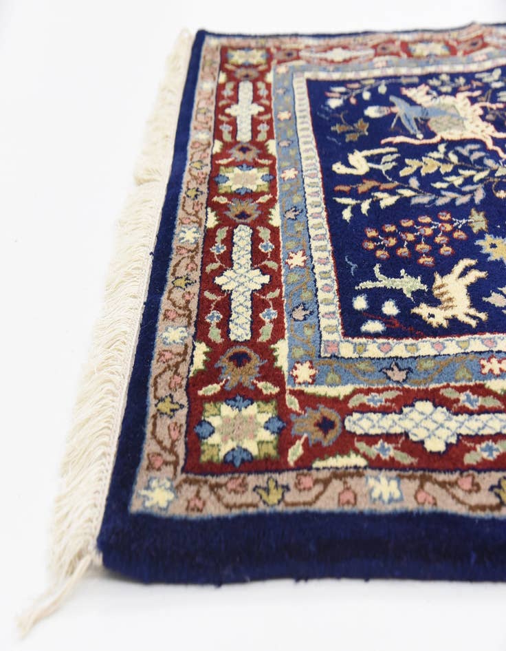 Detail image of 4' 6 x 6' 5 Hand Knotted Isfahan Oriental Wool Rug