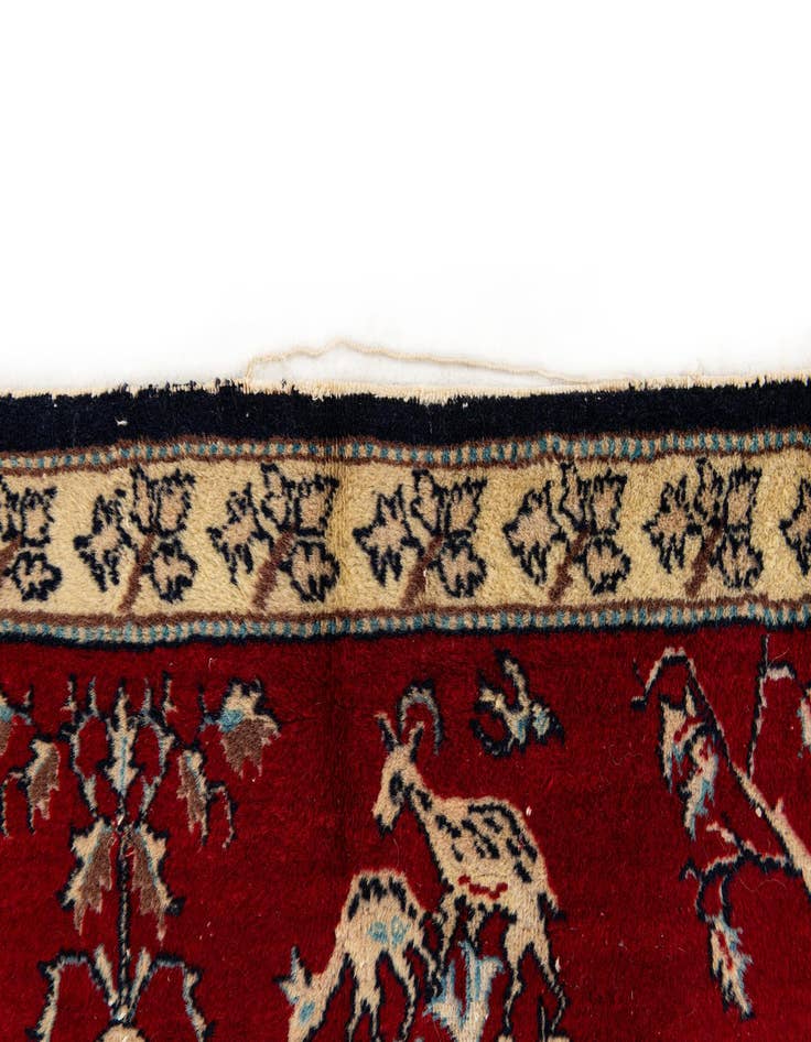Detail image of 4' 6 x 7' 6  Hand Knotted Isfahan Persian Wool Rug