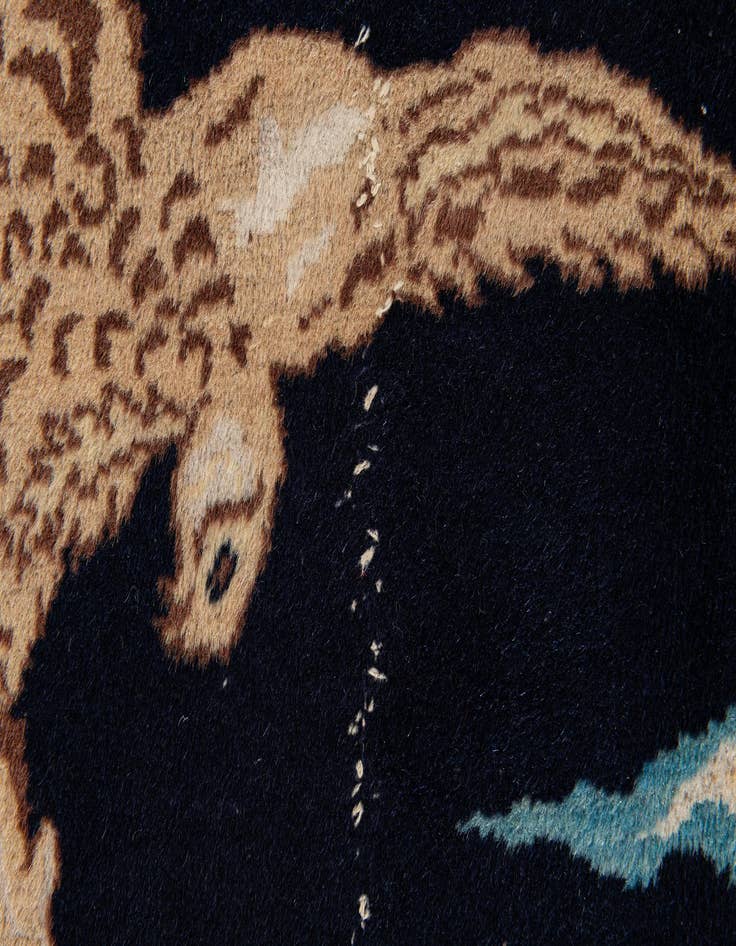 Detail image of 4' 6 x 7' 6  Hand Knotted Isfahan Persian Wool Rug