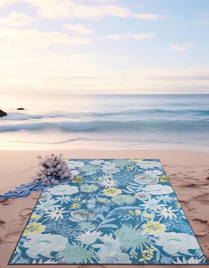 2' x 3' 1 Easy-Clean Jill Zarin Caribbean Indoor / Outdoor Rug