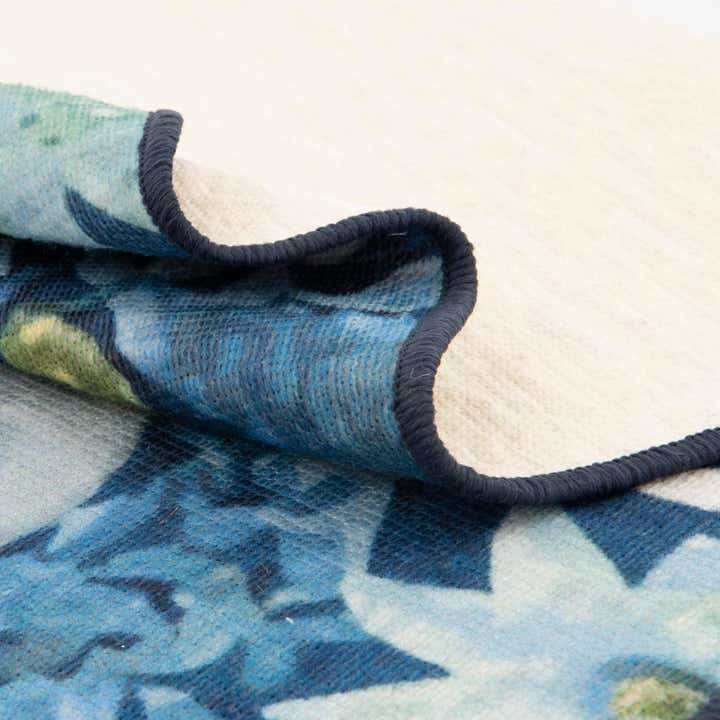 2' x 3' 1 Easy-Clean Jill Zarin Caribbean Indoor / Outdoor Rug